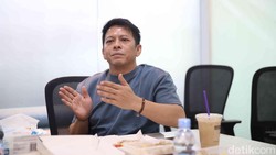 Video: Ariel Tanggapi Rencana Comeback Peterpan