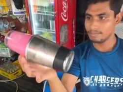 Heboh! Pedagang Sirup Diklaim 'Penjual Kaki Lima Terbersih' di India Heboh! Pedagang Sirup Diklaim 'Penjual Kaki Lima Terbersih' di India