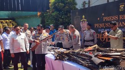 614 Pucuk Senpira dan Amunisi Dimusnahkan Polda Sumsel