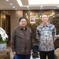 Airlangga Temui CEO ExxonMobil Indonesia, Bahas Topik Ini