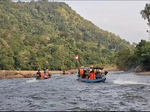 Tentang Listrik yang Tak Kunjung Menerangi Desa Pedalaman di Kampar Riau