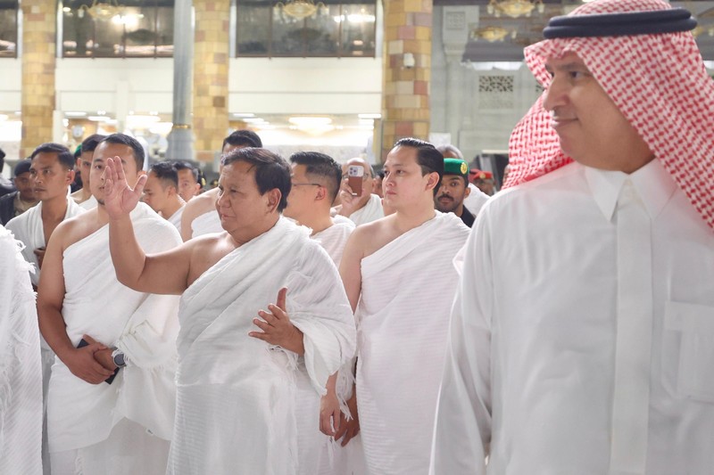 Presiden Prabowo Subianto Tunaikan Ibadah Umrah ditengah kunjungan kenegaraan. Presiden Prabowo Subianto Tunaikan Ibadah Umrah ditengah kunjungan kenegaraan. (Dok. Biro Pers Sekretariat Presiden/Muchlis Jr)