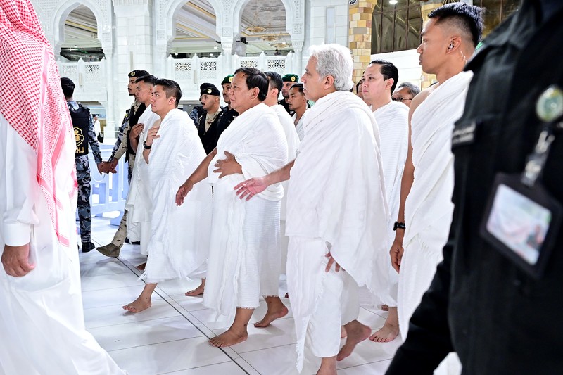 Presiden Prabowo Subianto Tunaikan Ibadah Umrah ditengah kunjungan kenegaraan. Presiden Prabowo Subianto Tunaikan Ibadah Umrah ditengah kunjungan kenegaraan. (Dok. Biro Pers Sekretariat Presiden/Muchlis Jr)