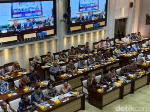 DPR Sorot Realisasi Anggaran Pendidikan Tak Sampai 20% APBN, Menkeu Jawab Begini