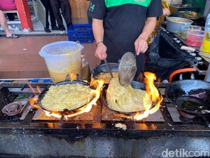 Video: Nasi Telur Komplet Rp 20 Ribuan yang Viral di Bekasi
