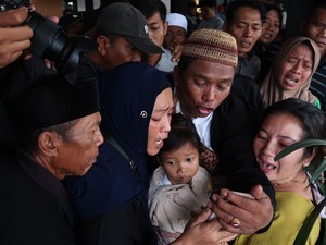 Data Update Korban KMP Tunu Pratama Jaya Tenggelam: 31 Selamat, 5 Meninggal