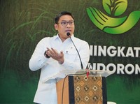 Bertemu Para Petani di Karo, Wamentan Sudaryono Dapat Kejutan