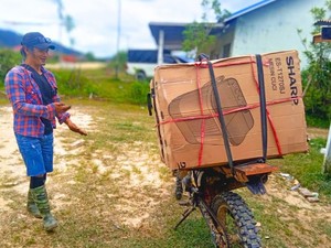 Desa Bungayan Akhirnya Teraliri Listrik, Warga Borong Barang Elektronik