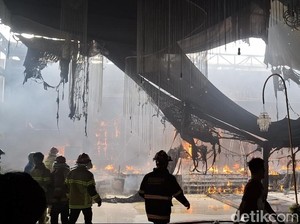 Gedung Serbaguna di Palembang Ludes Terbakar, Diduga Korsleting Listrik
