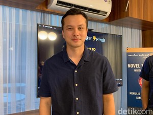 Nicholas Saputra Debut di Film Musikal, Modalnya Berani