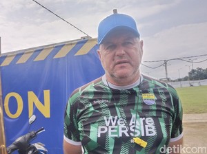 Strategi Bojan Hodak Siapkan Skuad Persib untuk Piala Presiden 2025
