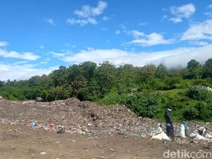 TPA Ilegal di Buleleng Tetap Beroperasi Meski Disegel Satpol PP
