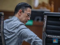 Breaking News: Eks Mendag Tom Lembong Divonis 4,5 Tahun Penjara