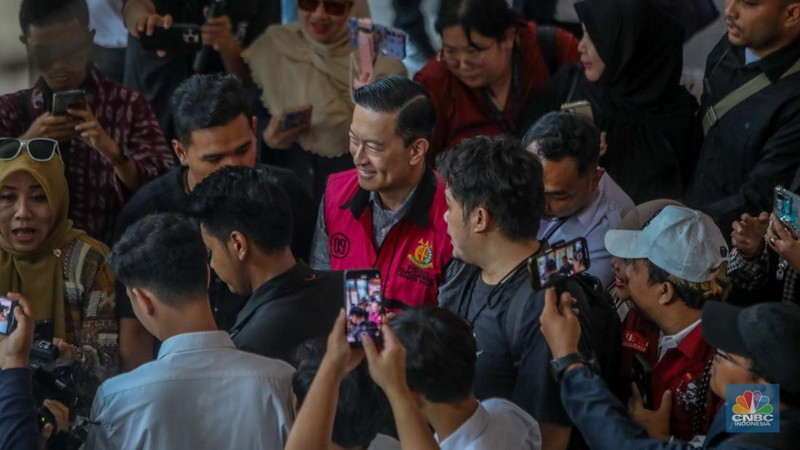 Terdakwa kasus Importasi gula sekaligus Mantan Menteri Perdagangan Thomas Trikasih Lembong alias Tom Lembong saat menjalani sidang dengan agenda pembacaan tuntutan di Pengadilan Tipikor, Jakarta, Jumat (4/7/2025). (CNBC Indonesia/Faisal Rahman)