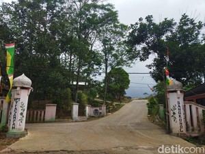 Warga Keluhkan Bau Tak Sedap dari TPA Bangkonol Pandeglang