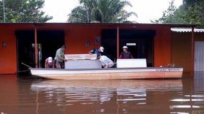 Hujan Lebat Picu Banjir, Puerto Carreno Kolombia Lumpuh