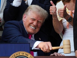 4 Fakta UU Baru di AS Dikritik Habis-habisan, tapi Trump Cuek Aja