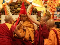 Potret Ulang Tahun ke-90 Dalai Lama, Siap Hidup hingga 130 Tahun