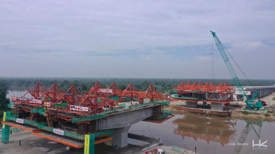 PT Hutama Karya (Hutama Karya) mencatatkan progres signifikan dalam pembangunan Jalan Tol Lingkar Pekanbaru (Junction Pekanbaru – Bypass Pekanbaru) yang telah mencapai 57,57 persen. (Dok. Hutama Karya)