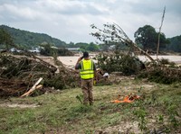 Camping Berujung Maut! 15 Anak Tewas & 27 Hilang Disapu Banjir