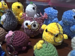 IRT di Jember Sukses Kembangkan Usaha Rajut Boneka Amigurumi