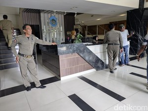 Ini Daftar Pejabat yang Diperiksa KPK di Gedung Pemkab Lamongan