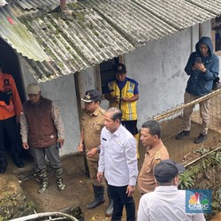 Imbas Bencana Longsor, Menteri Hanif Minta Perbaikan Tata Ruang
