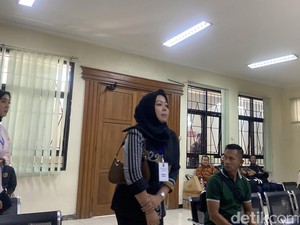 Saksi Akui Bakar Catatan Iuran Kebersamaan untuk Mbak Ita