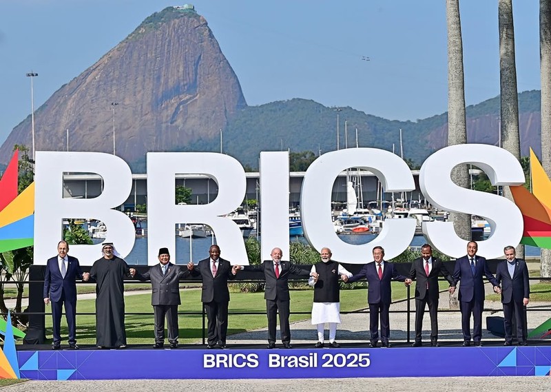 Presiden Prabowo Subianto menghadiri hari pertama Konferensi Tingkat Tinggi (KTT) BRICS 2025 di Rio de Janeiro, Brasil, Minggu (6/7/2025). (Dok. Sekretariat Presiden) Presiden Prabowo Subianto menghadiri hari pertama Konferensi Tingkat Tinggi (KTT) BRICS 2025 di Rio de Janeiro, Brasil, Minggu (6/7/2025). (Dok. Sekretariat Presiden)