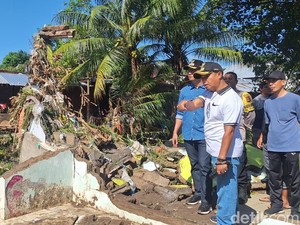 Banjir 2,5 Meter di Mataram, Warga Rugi Capai Ratusan Juta