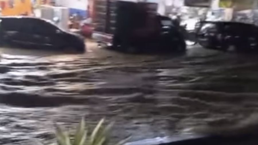 Banjir di daerah Jonggol, Kabupaten Bogor. (Media Sosial via detikcom)