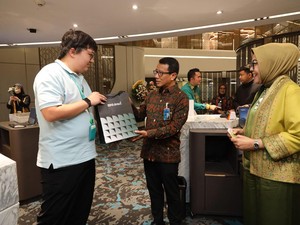 Momen Direksi Sapa Nasabah di Perayaan HUT BNI Ke-79