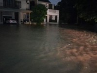 Potret Banjir Kembali Kepung Jabodetabek, Perumahan-Masjid-RS Kena