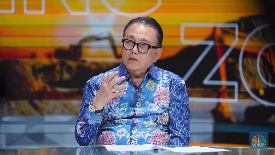 Chairman Indonesia Mining Institute, Irwandy Arif dalam program CNBC Indonesia Clossing Bell Mining Zone di Jakarta, Selasa (8/7/2025). (CNBC Indonesia/Tias Budiarto)