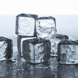 Lagi Tren Perawatan Skin Icing, ini 7 Manfaat Es Batu untuk Wajah