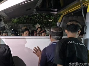 Jenazah Korban KMP Tunu Tiba di Klungkung, Prosesi Ngaben Digelar Hari Ini