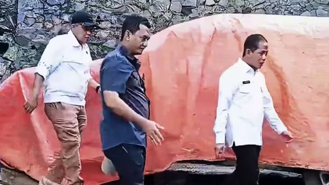 Menteri LH Geram Bangunan Ilegal Picu Longsor Puncak, Segel Vila!