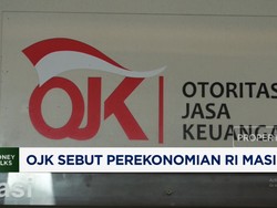 Video: Trump Bikin Ketidakpastian Global Meningkat, OJK Angkat Bicara