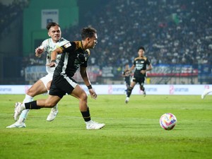 Taktik Jitu 10 Pemain Dewa United Tahan Imbang Persib 1-1