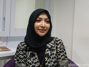 Roro Fitria Tegas Bakal Gugat Hotel di Bandung karena Anak Keracunan Salmon