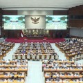 Daya Beli Masyarakat RI Lemah di 2024, DPR RI: Butuh Perhatian Serius