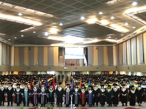 UT Wisuda 1.312 Mahasiswa, Dari Ibu Rumah Tangga hingga ASN