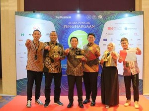 Pupuk Kaltim Raih 14 Penghargaan TJSL & CSR Award 2025