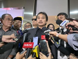 Roy Suryo dkk Serahkan Analisis Keaslian Ijazah Jokowi ke Bareskrim