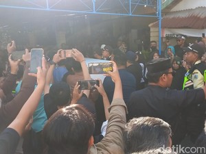 Jenazah Diplomat Muda Kemlu Tiba di Rumah Duka di Bantul