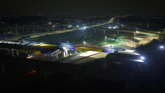 WIKAIKON Sukses Pasang Erection Girder di Tol Jakarta-Cikampek II