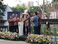 Sri Mulyani-Pramono 'Satukan' Lapangan Banteng & Gedung AA Maramis