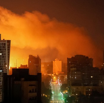 Potret Ngeri Amukan Putin, Langit Ukraina Memerah-Hujan Drone & Rudal
