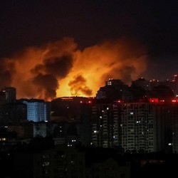 Putin Menggila! Rusia Tembak Rudal Hipersonik ke Ukraina-Ancam Nuklir