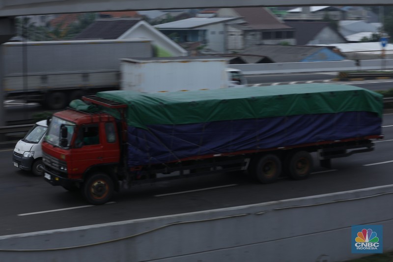Dinas Perhubungan Kota Bekasi, Hari ini memberlakukan Manajemen Rekayasa Lalu Lintas (MRLL) di kawasan Komsen, Kota Bekasi, Jawa Barat, Kamis (10/7/2025). (CNBC Indonesia/Tri Susilo) Dinas Perhubungan Kota Bekasi, Hari ini memberlakukan Manajemen Rekayasa Lalu Lintas (MRLL) di kawasan Komsen, Kota Bekasi, Jawa Barat, Kamis (10/7/2025). (CNBC Indonesia/Tri Susilo)